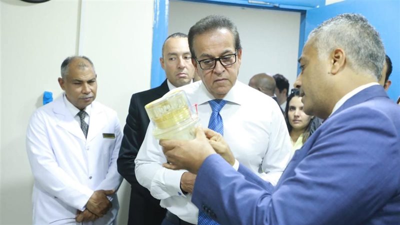 خلال جولته بمستشفى دار الشفاء، وزير الصحة يوجه بتوفير كافة سبل الراحة للمرضى