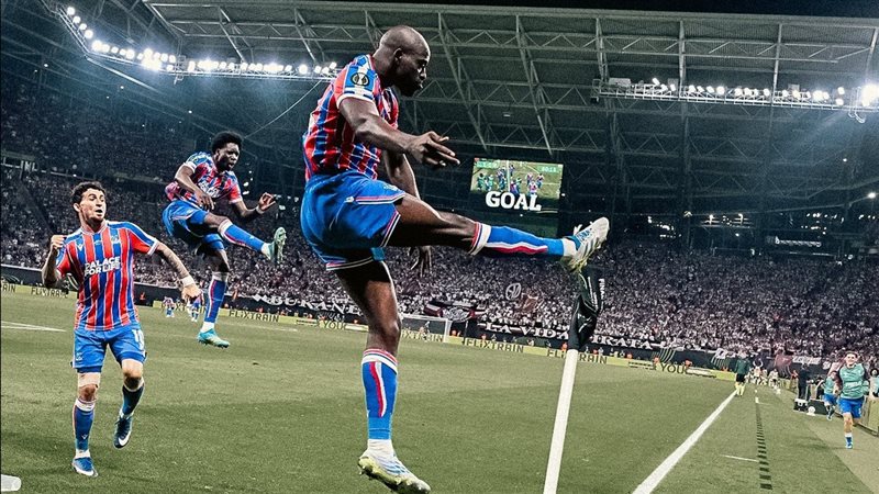 كريستال بالاس يكتسح ليخ بوزنان برباعية في الدوري الأوروبي