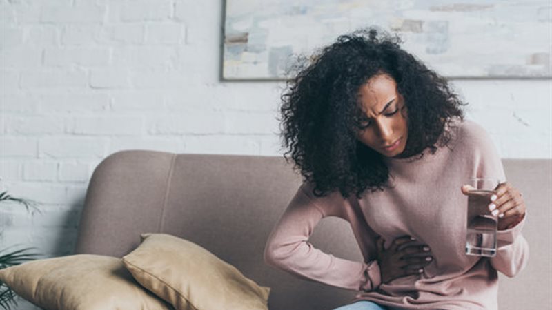 التسمم الغذائي والنزلة المعوية، كيف تفرق بينهما وما هي طرق العلاج المختلفة؟