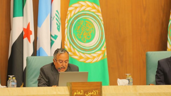 الرئيس الفلسطيني يلتقي نبيل فهمي ويبحث دعم القضية وتفعيل شبكة الأمان العربية