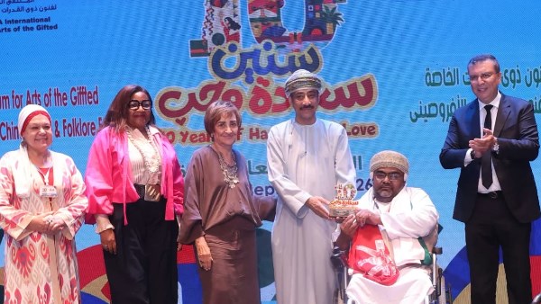 السفير العماني بالقاهرة: الإبداع لا يعرف عائقا.. والمسرح جسر للحوار وقبول الآخر