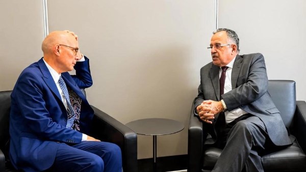 نبيل فهمي يبحث مع المفوض السامي لحقوق الإنسان تعزيز التعاون