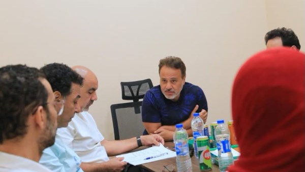رئيس البيت الفني للمسرح يجتمع بمديري الفرق في مسرح مصر.. خطط إنتاج وتطوير العمل