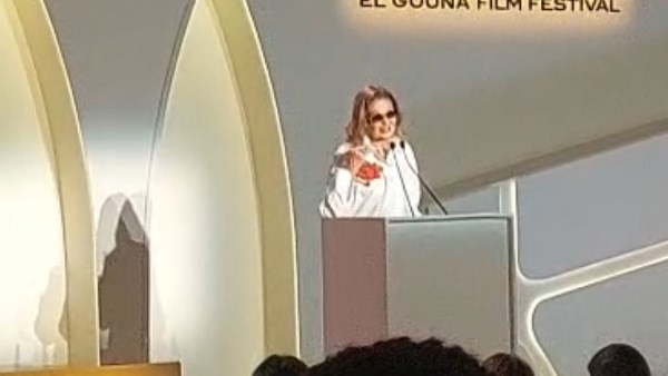 يسرا: مهرجان الجونة السينمائي يتضمن فعاليات مهمة وليس ريد كاربت فقط