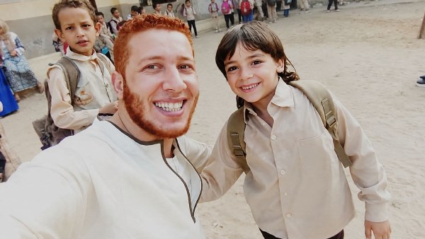 بدل ما أوصلك المدرسة أقف آخد عزاك.. أب ينعى نجله بكلمات تبكى القلوب: ليه كده يا صاحبي؟