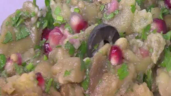 صحية ولذيذة… طريقة عمل سلطة باذنجان يوناني