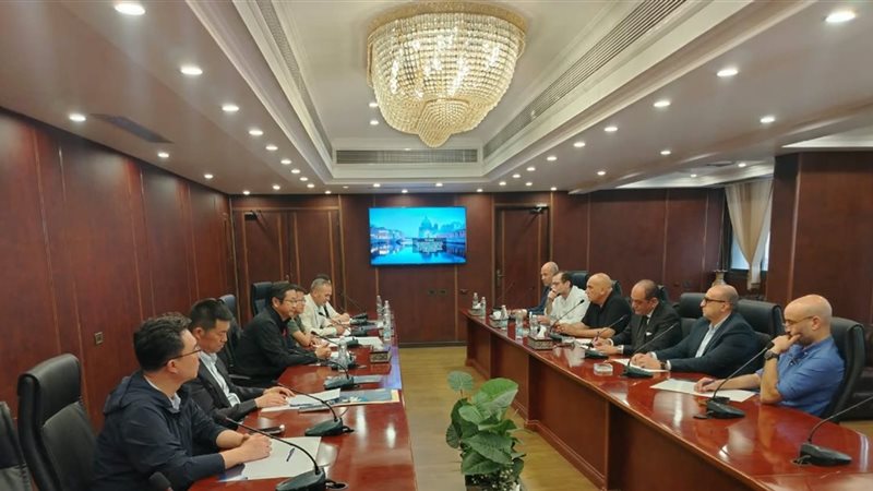 غرفة الجيزة التجارية تبحث مع وفد صيني تعزيز الاستثمار في المدن الذكية