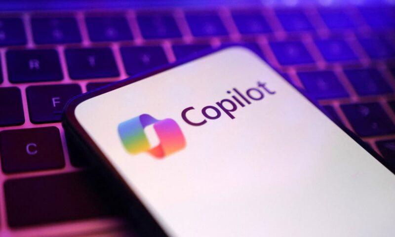 متعاقدون لـ”مايكروسوفت” يطلعون على صور مستخدمي “كوبيلوت”.. تقرير يكشف التفاصيل