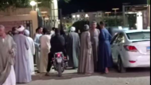 6 وفيات و3 مصابين في دقائق.. ماس كهربائي داخل خزان مخصص لتصنيع المخللات ينهي حياة أسرة كاملة بالأقصر| ماذا حدث؟