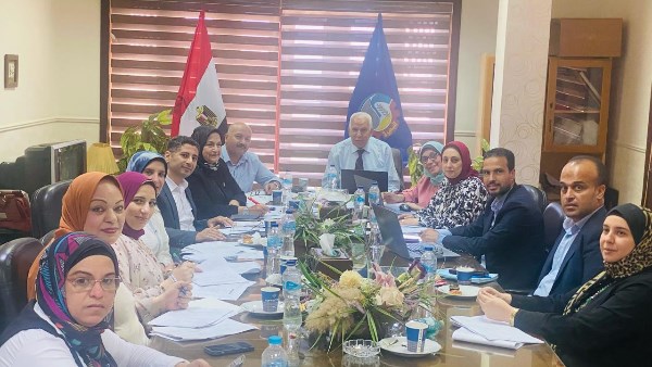 جامعة دمنهور تشارك في أعمال تقييم مشروعات مبادرة المشروعات الخضراء الذكية