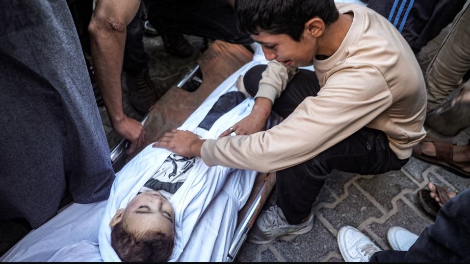 استشهاد امرأة وطفل برصاص قوات الاحتلال في غزة