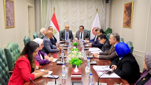 وزيرا التعليم والصحة يبحثان تطوير منظومة مدارس التمريض