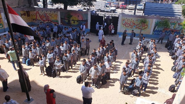 تعليمات بالإلتزام بتحية العلم وترديد النشيد الوطني في طابور الصباح بجميع المدارس