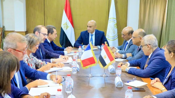 عبد اللطيف: نحرص على تعزيز التعاون وتبادل الخبرات مع الجانب الفرنسي في مجال التعليم الفني