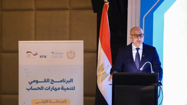 مش مجرد مواد.. وزير التعليم: إجادة مهارات العربي والحساب تمكن الطلاب من التفكير والاكتشاف