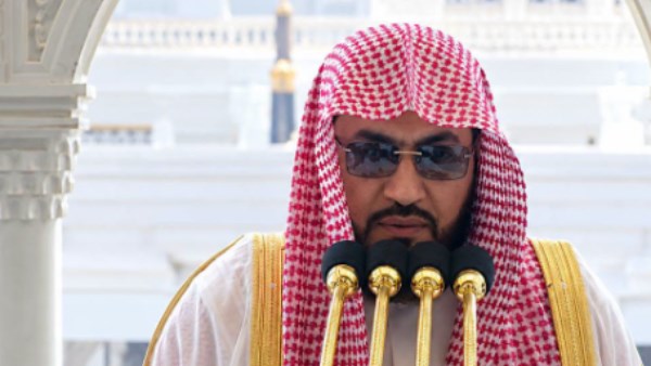 خطيب المسجد الحرام: من يجرؤ على استهداف بيت الله الحرام ومسجد نبيه لا يمت لتعاليم الإسلام بصلة