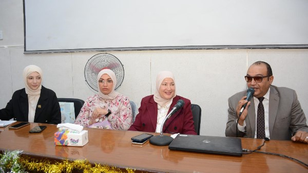 «سفراء الأزهر» يشارك في استقبال الطالبات الجدد بكلية الدراسات الإسلامية والعربية بنات بالقاهرة