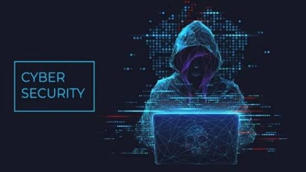 خبراء أمن المعلومات يحددون 5 علامات تكشف وجود تطبيقات تجسس على الهواتف الذكية