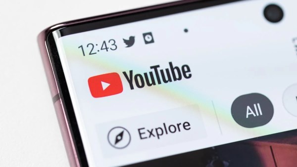 خلل برمجي في تطبيق يوتيوب على أندرويد يحجب أدوات التحكم بالفيديو