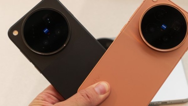 فيفو تكشف عن موعد إطلاق هاتف vivo X500 Ultra رسمياً في السوق الصينية