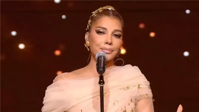 “رجعت عالشام” بعد غياب 15 عاما، أصالة تختتم حفلها في دمشق بـ”الزغاريد والألعاب النارية” (فيديو)