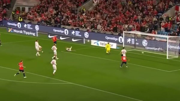منتخب النرويج يفوز على الدنمارك بثلاثية بدوري الأمم الأوروبية