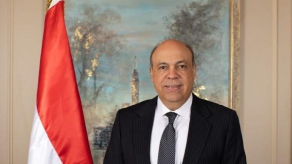 وزير الطيران يهنئ قيادات مصر للطيران والعاملين بالإنجاز  الدولي الجديد وتصدر التصنيف العالمي