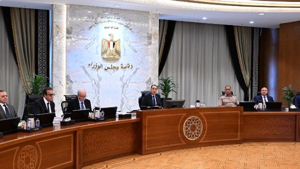 مدبولي: نعمل على تأمين احتياجات المنتجات النفطية في ظل ارتفاع أسعارها العالمية