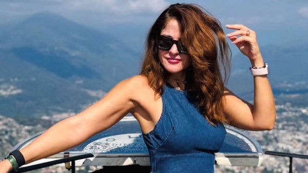 تجمع بين الجمال والجرأة.. هيدى كرم تخطف الأنظار بإطلالتها