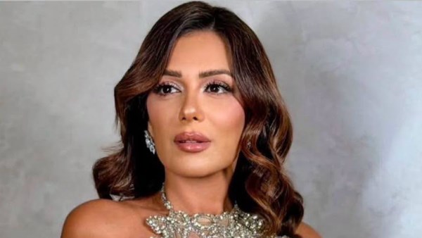 إنجي المقدم تتألق في حفل الديرجيست بفستان رقيق