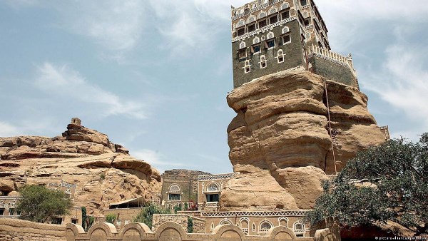سفير اليمن ومندوبها لدى اليونسكو: الحرب والتغير المناخي يعرضان المواقع الأثرية للخطر