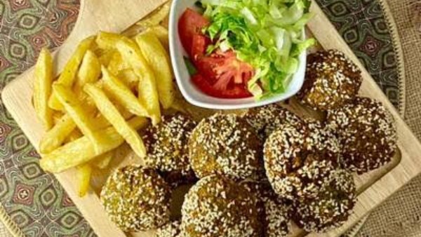 طريقة عمل طعمية محشية بالجبن الكريمي