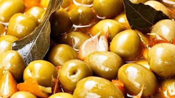 ماذا يحدث لقلبك عند تناول الزيتون بانتظام؟
