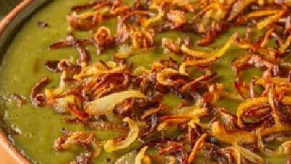 طريقة عمل البصارة.. السمنة البلدي والسبانخ سر الطعم واللون