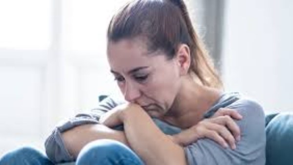 أعراض شائعة قد تشير إلى نقص فيتامين D.. متى تحتاج إلى التحليل؟