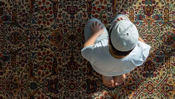 دعاء الشيخ الشعراوي لفك الكروب وإزالة الهموم.. ردده وقت الشعور بالضيق