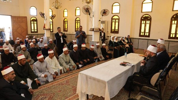 وزير الأوقاف يلتقي أئمة وواعظات مديرية أوقاف شمال سيناء.. صور