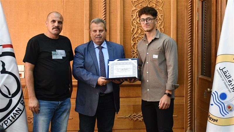 السكة الحديد تكرم أبناء العاملين المتفوقين دراسيا