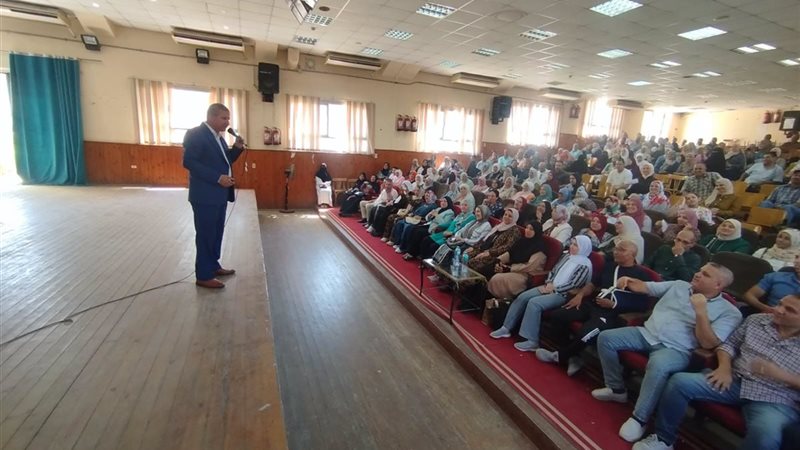 استعدادًا للعام الدراسي، وكيل تعليم الشرقية يجتمع بمعلمي التربية الرياضية