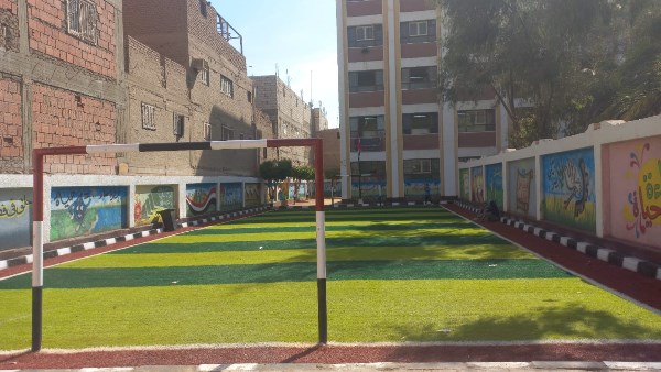 بتكلفة نصف مليون جنيه.. «حماة الوطن» يطور ملعب مدرسة «أبو بكر الصديق» بالمنيا