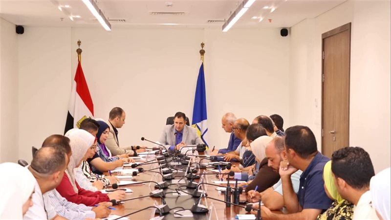 محافظ دمياط يترأس اجتماعا لبحث آليات تنفيذ مبادرة القرية المنتجة