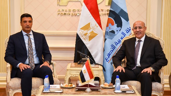 توطين التكنولوجيا وتقليل الواردات.. شراكة بين الصناعة والعربية للتصنيع