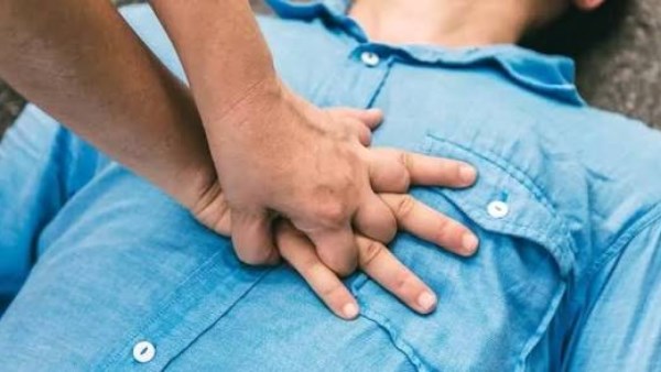 السكتات القلبية تهدد الشباب.. تحذيرات من مخاطر التدخين والتوتر على صحة القلب