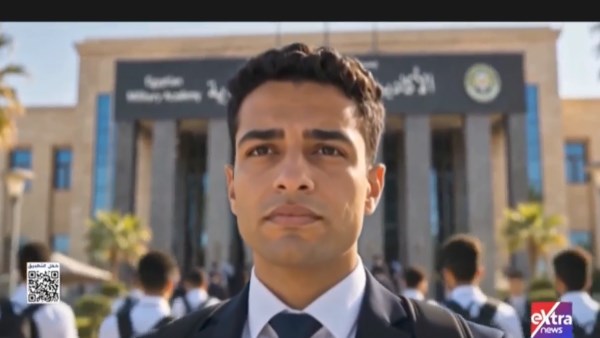 الرئيس السيسي يشاهد فيلماً بعنوان “البداية” في الأكاديمية العسكرية المصرية