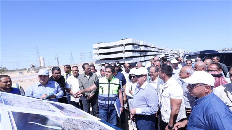 وزير النقل يتابع تنفيذ خط سكة حديد “بئر العبد – طابا”