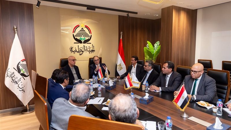 عاصم الجزار يبحث مع أمانة الإسكان بالجبهة الوطنية رؤية تنظيم السوق العقاري
