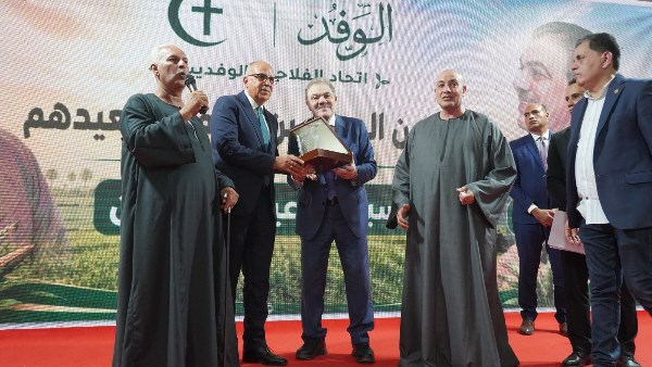 الوفد يكرم هاني سويلم تقديرًا لجهوده في دعم الفلاح وتطوير منظومة الري