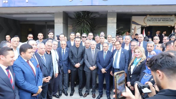 «مستقبل وطن» يواصل جولته بالشرقية.. تجهيز احتياجات المستشفى الجامعي بالزقازيق من المستلزمات والأدوية