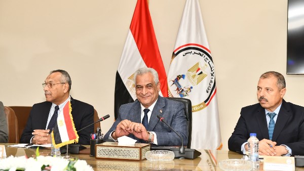 وزير الإنتاج الحربي يبحث مع سفيرة رومانيا بالقاهرة تعزيز التعاون والشراكات الصناعية