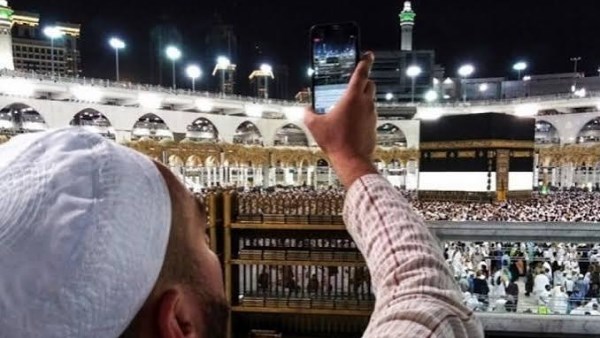 مباهاة ورياء.. أحمد كريمة يحذر من التصوير أمام الكعبة